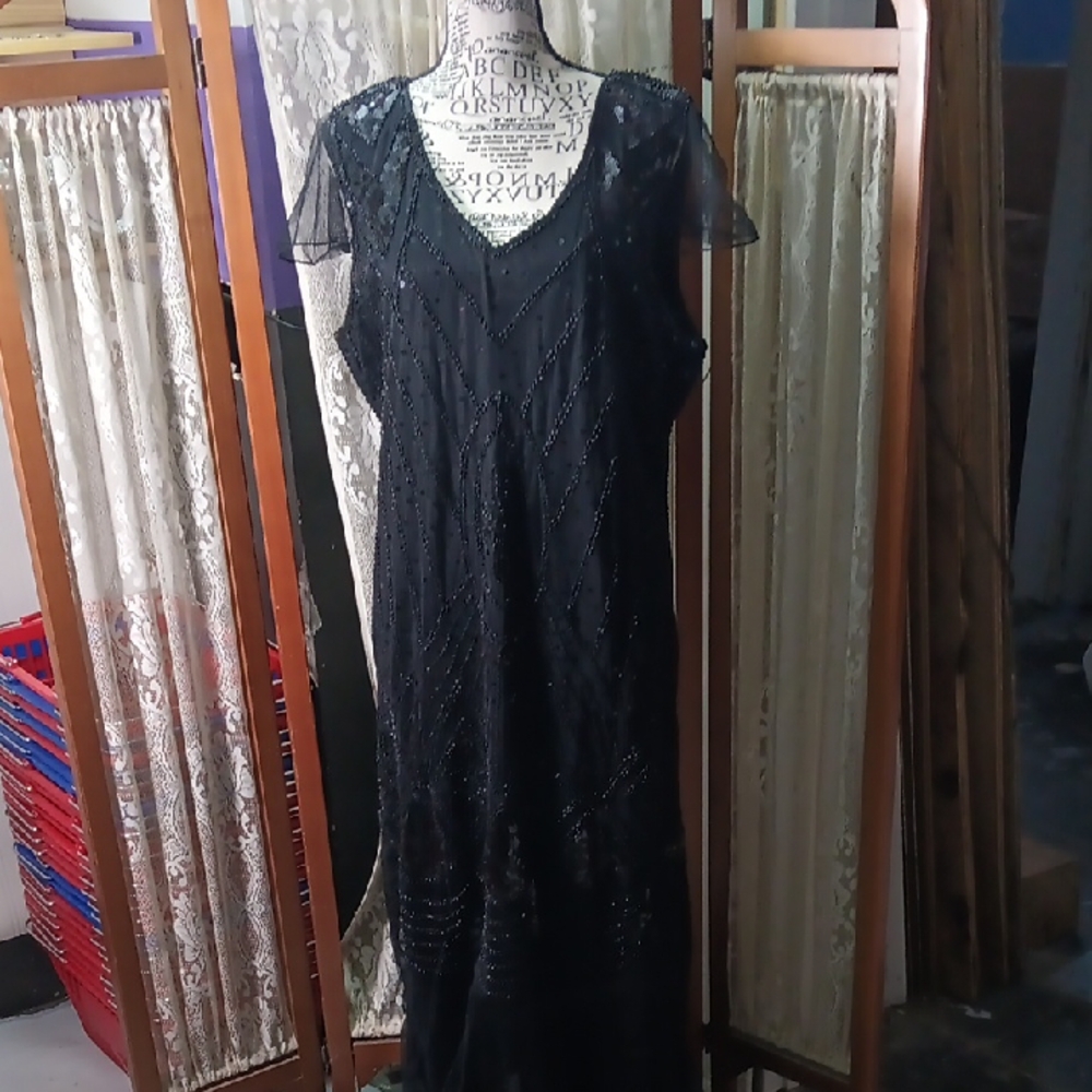 Elegant Black Evening Dress